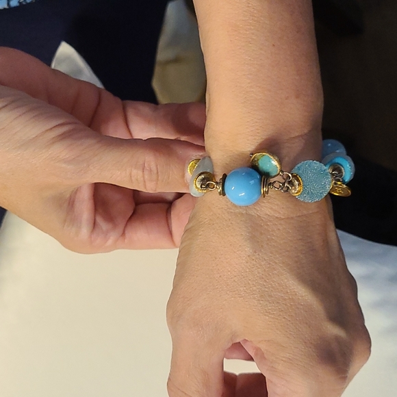 Hillberg & Berk bracelet in Sleeping Beauty Turquoise - Picture 3 of 3